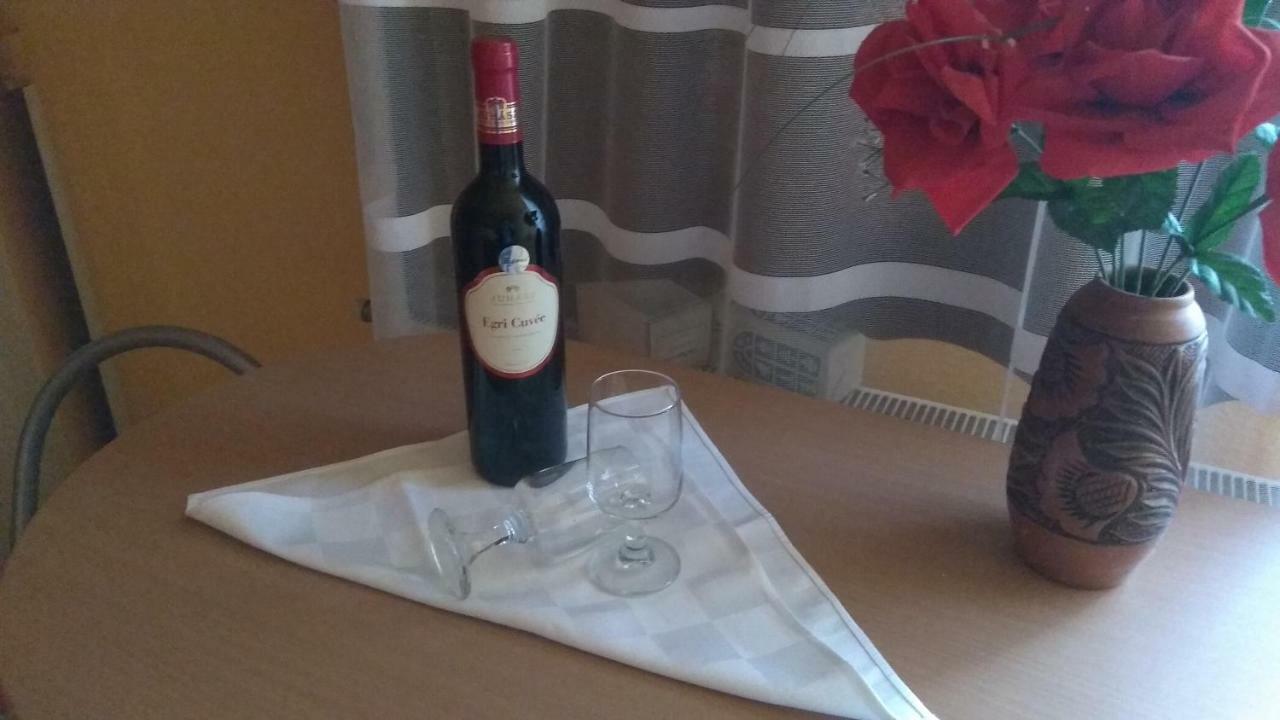 Kertesz Vendeghaz Otel Eğri Dış mekan fotoğraf